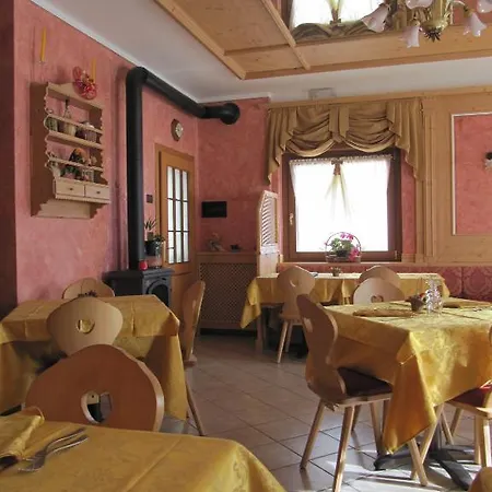 Eden Hotel 2*